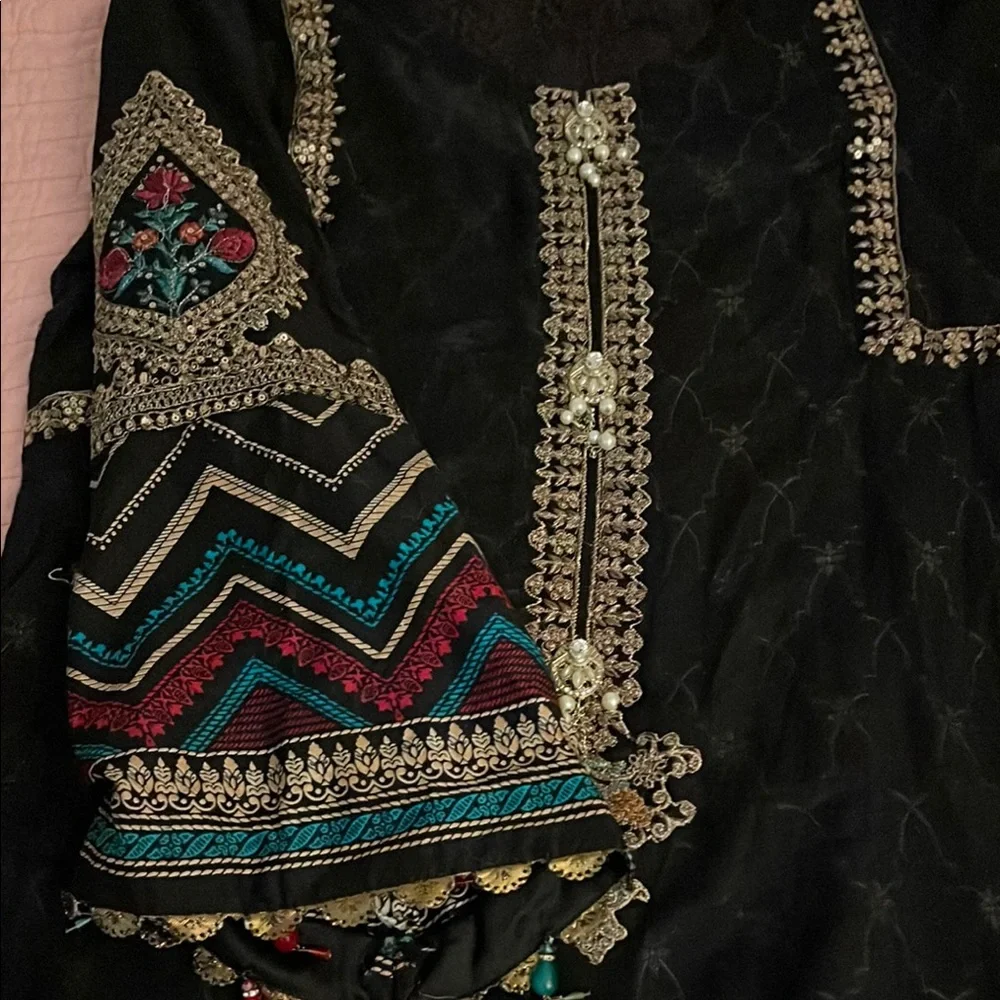 Pakistani Designer Maria B Shalwar Kameez - Picture 6 of 10